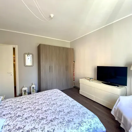 公寓 B208 - Grazioso A Due Passi Dal Mare 阿尔玛·迪·塔吉亚