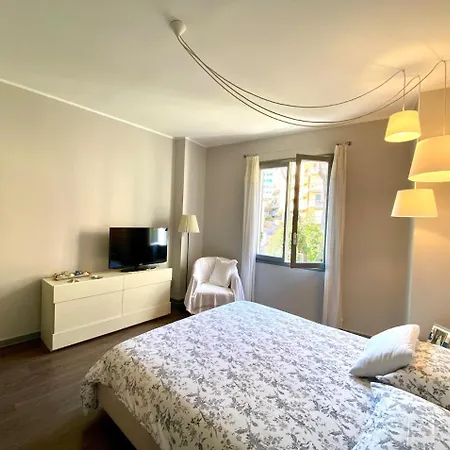 B208 - Grazioso A Due Passi Dal Mare 阿尔玛·迪·塔吉亚