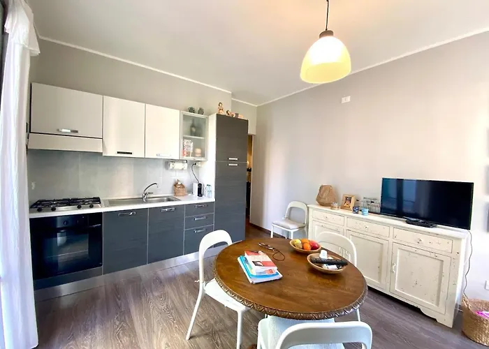 B208 - Grazioso A Due Passi Dal Mare 公寓 阿尔玛·迪·塔吉亚